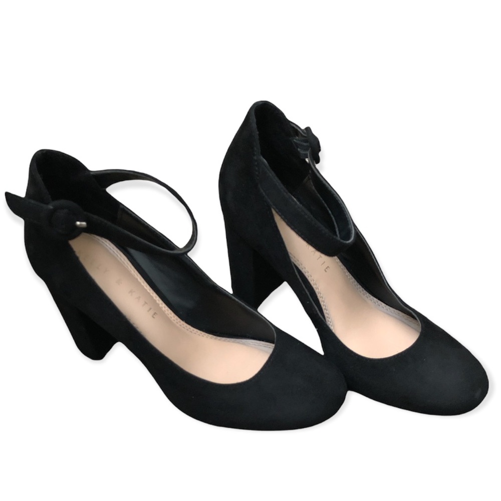 Kelly & Katie Riya Pumps